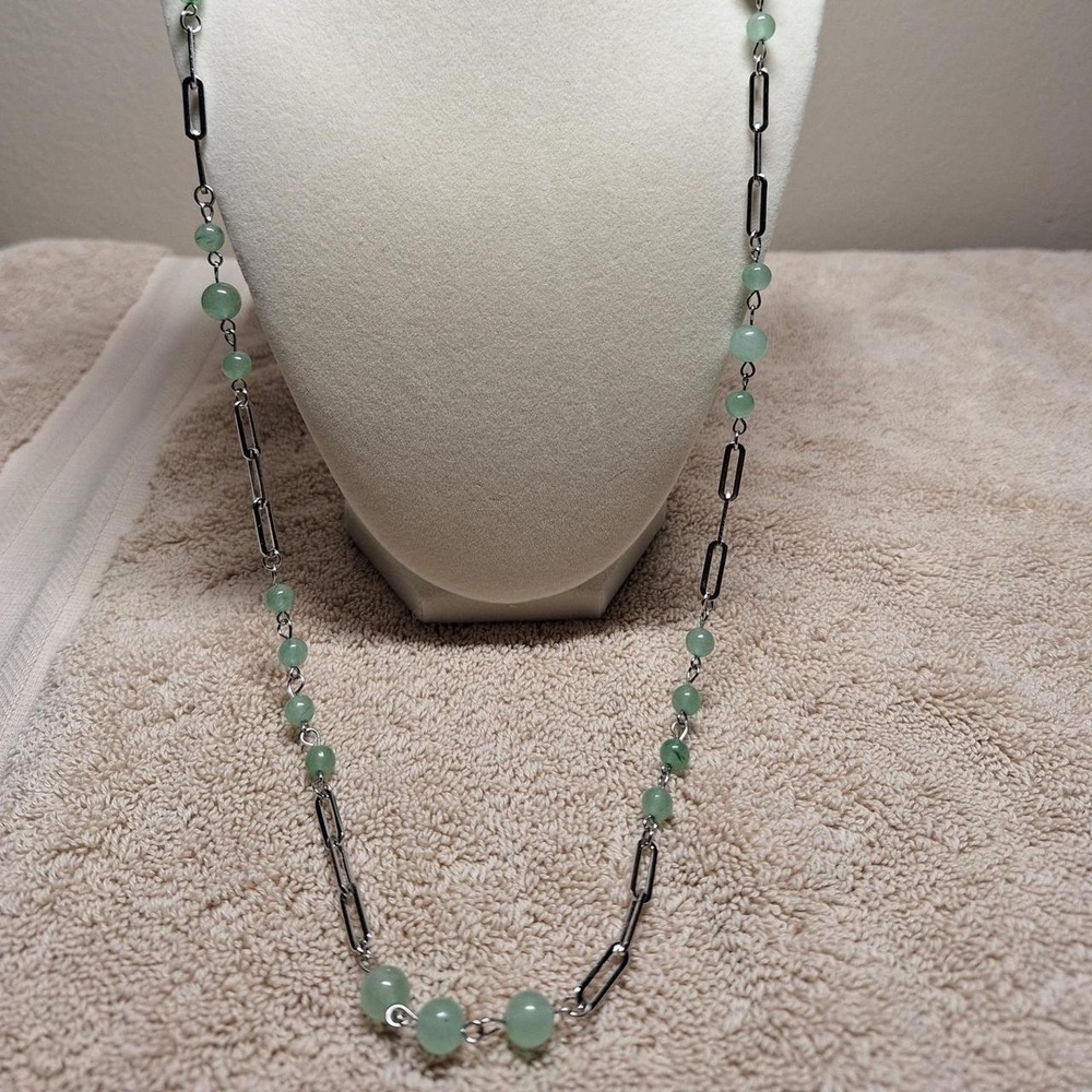 Paper clip necklace green adventurine stations stainless steel